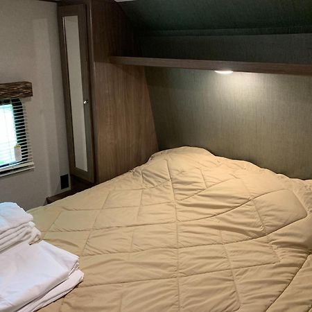 Golden Riverfront Campground Hotel Luaran gambar